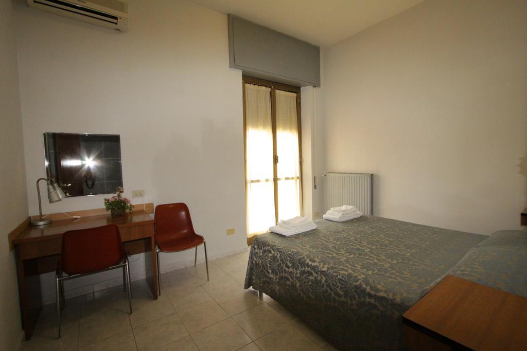 Casa Per Ferie Margherita Diomira Hotel Rome Exterior photo