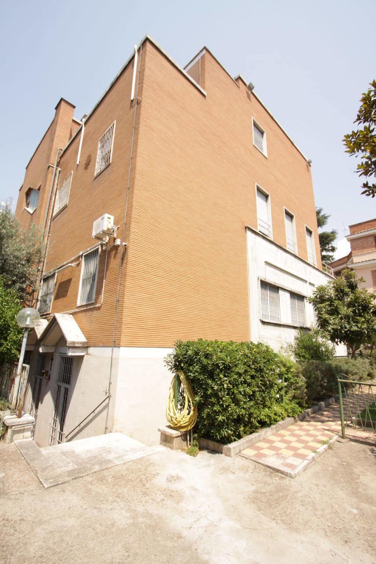 Casa Per Ferie Margherita Diomira Hotel Rome Exterior photo